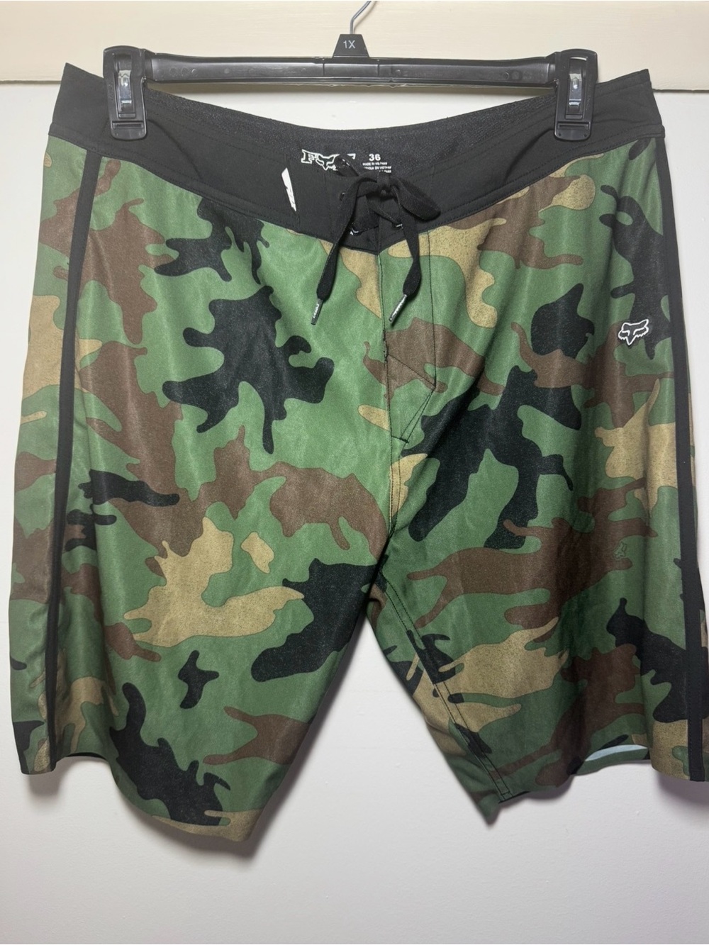 EUC Fix Racing Logo Green Camo Swim Shorts Mens Waist Size 36